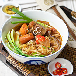 Glass Noodles in Oxtail Stew