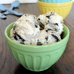 White Chocolate Oreo Ice Cream