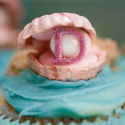 Edible Shell Cupcake Topper