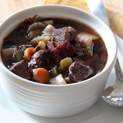 Slow Cooker Beef Bourguignon Soup