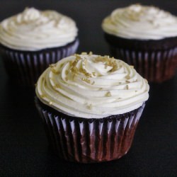 Chocolate and Vanilla Cupcakes