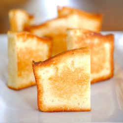 Cardamom Vanilla Bean Pound Cake
