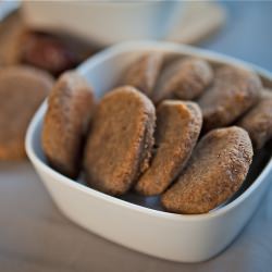 “Honey” Ginger Almond Date Cookies