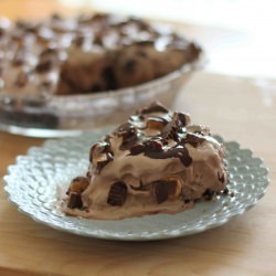 Peanut Butter Cup Ice Cream Pie