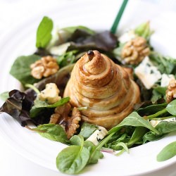 Pear, Blue Cheese and Walnut Salad