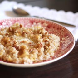 Apple Cinnamon Oatmeal