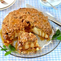 Caramel Apple Streusel Cake