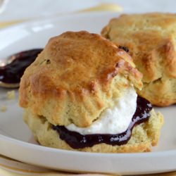 Cherry-Vanilla Sour Cream Scones