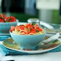 Spaghetti w/ raw tomato sauce