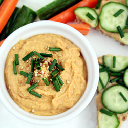 Spicy Roasted Garlic Hummus