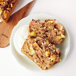 Nutty Apple and Cinnamon Cake
