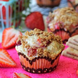 Strawberry Cheesecake Muffins