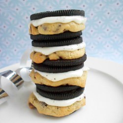 Choc Chip Stuffed Oreos