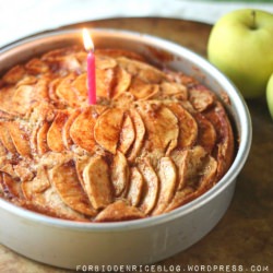 Cinnamon Apple Cake