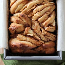 Apple Cinnamon Pull-Apart Bread