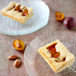 Caramelized Plum Cake