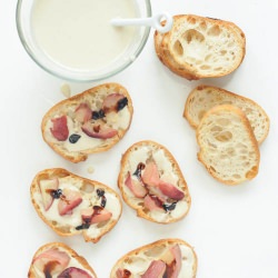 sweet cream peach bruschetta