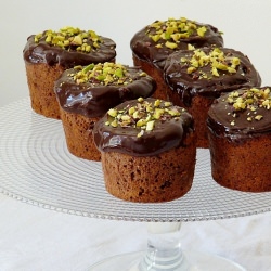 Pistachio Chocolate Muffins