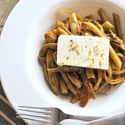 Green beans in tomato sauce