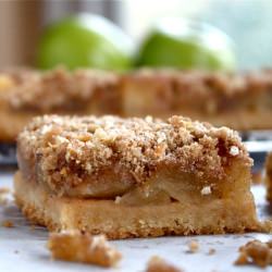 Apple Crisp Bars