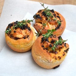 Buns with Sun Dried Tomatoes