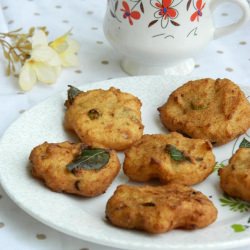 Rava Vada / Vadai