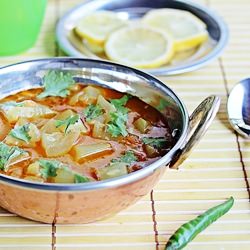 Simple bottle gourd curry