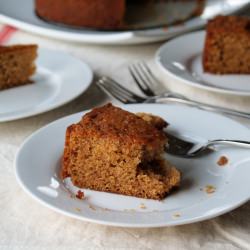 Caramelized honey cake