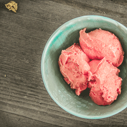 Instant Strawberry Frozen Yogurt