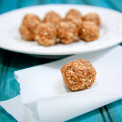 Peanut Butter Cookie Date Bites