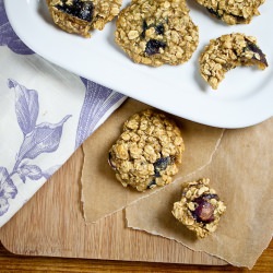 Cardamom Oatmeal Fig Cookies