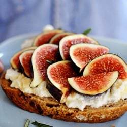 Sandwich with Ricotta and Figs