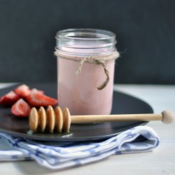 Strawberry-Ginger Kefir Shake