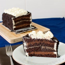 Oreos and Chocolate Mousse Cake