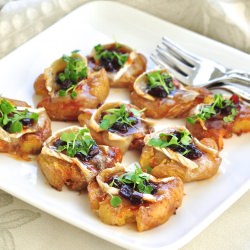 Smashed potatoes, brie, chili jam