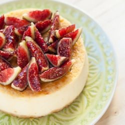 Cheesecake with Figs and Honey