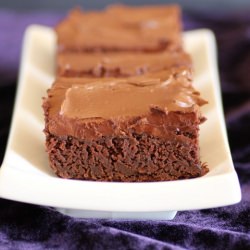 Spicy Fudgy Mott’s Chocolate Cake