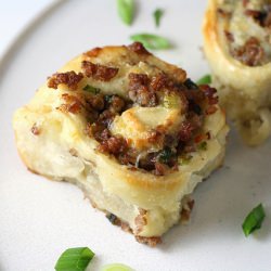 Sausage, Cheddar, and Rosemary Buns