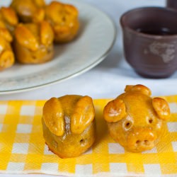 Baked Mini Piggy & Bunny Mooncakes