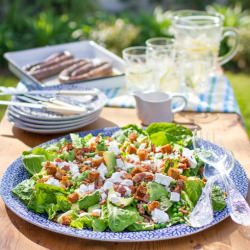 Avo, bacon and danish feta salad