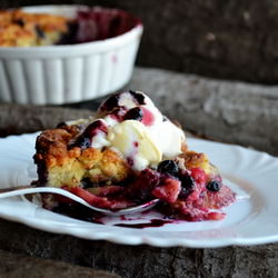 Peach and Blueberry Crumble