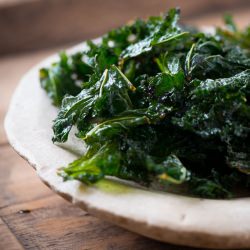Chilli kale crisps
