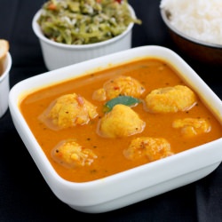 Lentil balls gravy