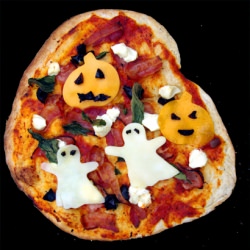 Halloween pizza