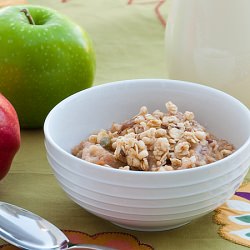 Overnight Apple Cinnamon Oatmeal
