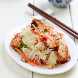 Pomelo Salad With Grilled Prawns
