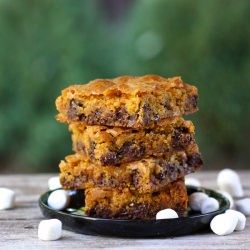 Butterscotch Bars with Marshmallows