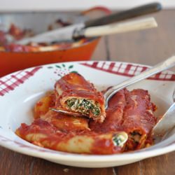 Cannelloni with brocciu and beet