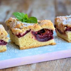 Yeast Cake with Plums