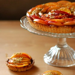 Nectarines Pistachio Tart